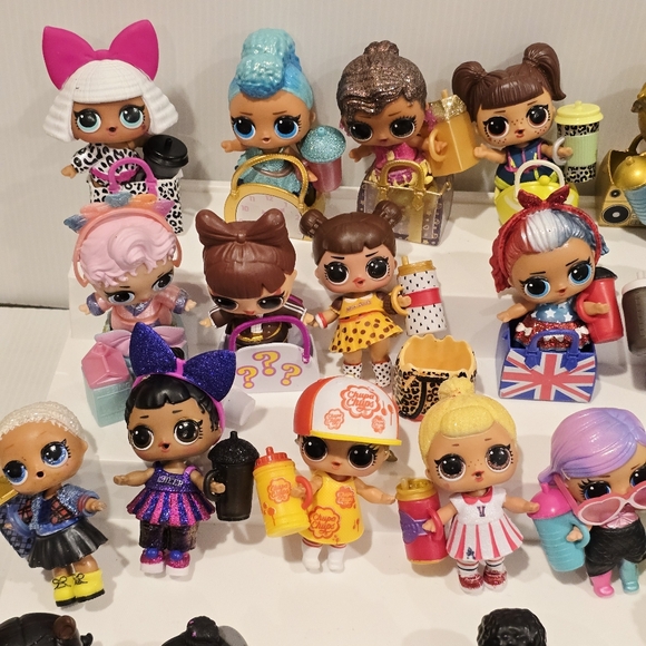 Lol Surprise Doll and Accessories Huge Lot - Picture 7 of 16